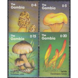 Gambijos pašto ženklai (2000). Grybai