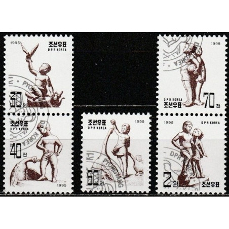 Šiaurės Korėjos pašto ženklai (1995). Skulptūros