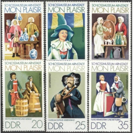 Rytų Vokietijos pašto ženklai (1974). Lėlės (Muziejus Arnštade)