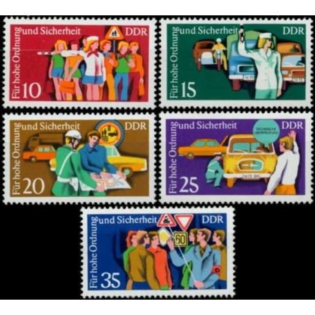Rytų Vokietijos pašto ženklai (1975). Kelių eismo saugumas