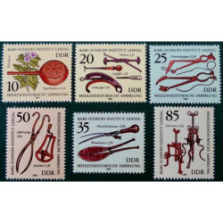 Rytų Vokietijos pašto ženklai (1981). Senoviniai medicinos instrumentai