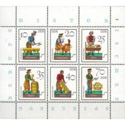Rytų Vokietijos pašto ženklai (1982). Senoviniai žaislai
