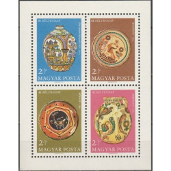 Vengrijos pašto ženklai (1968). Keramikos dirbiniai